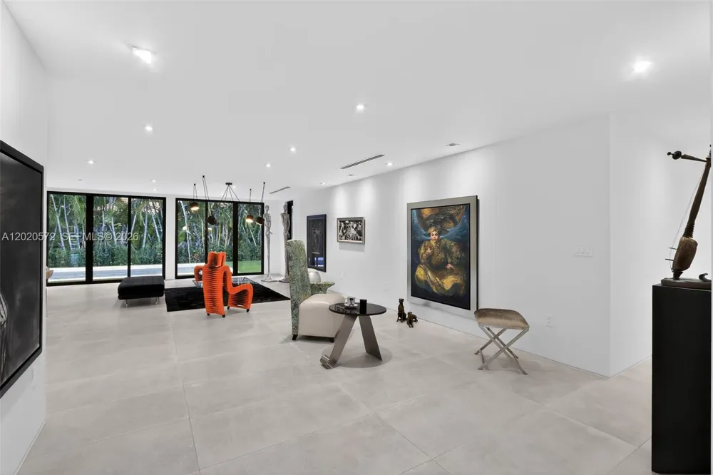 439 Hardee Rd Coral Gables, FL 33146