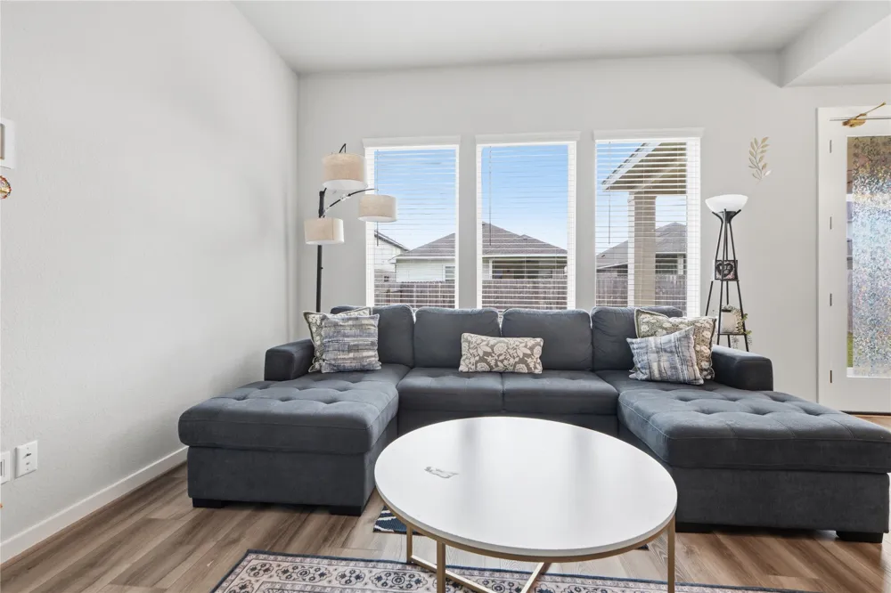 4336 Contrail Lane Round Rock, TX 78665