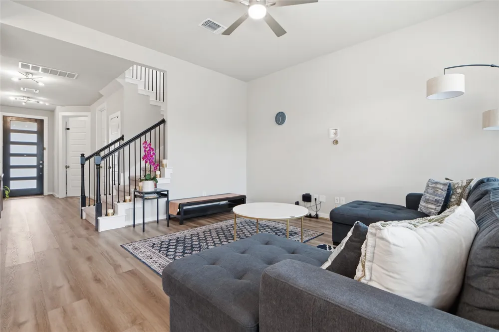 4336 Contrail Lane Round Rock, TX 78665