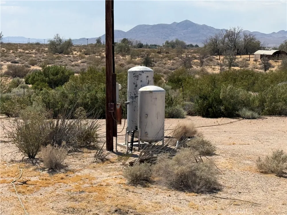 35030 Harvard Newberry Springs, CA 92365