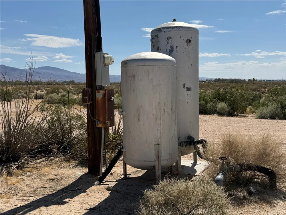 35030 Harvard Newberry Springs, CA 92365