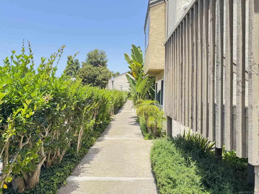 8520 Via Mallorca #J La Jolla, CA 92037