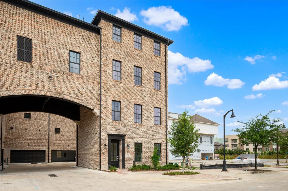 14953 Holly Street Addison, TX 75001