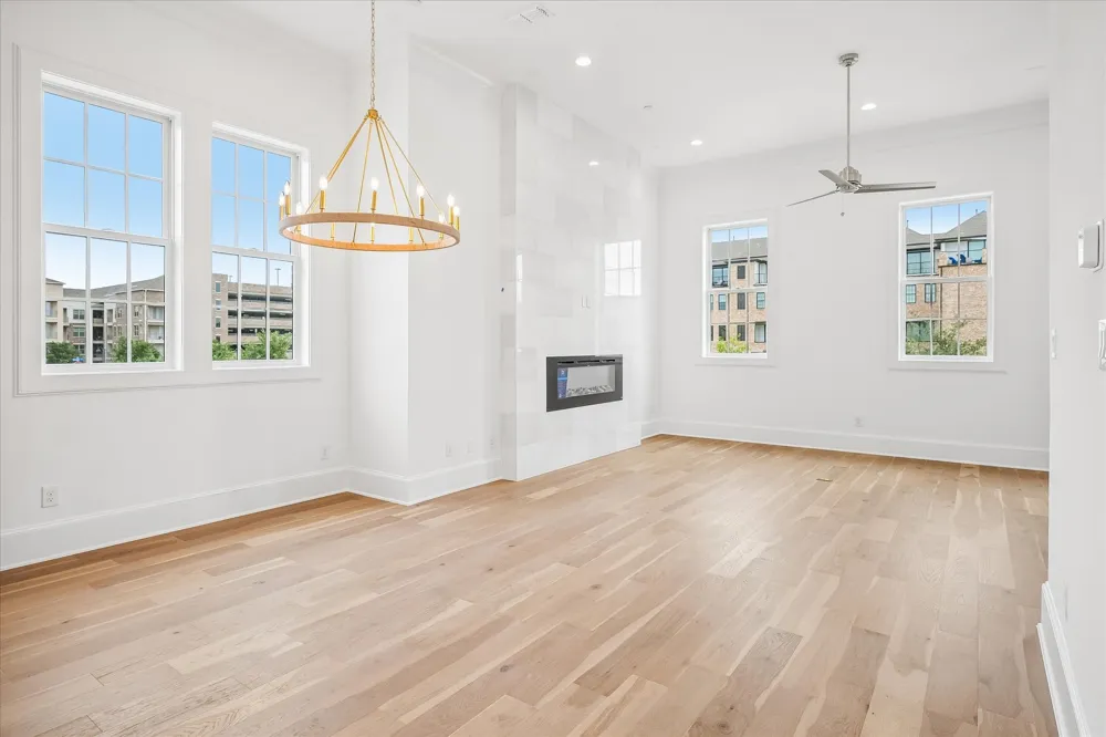 14953 Holly Street Addison, TX 75001