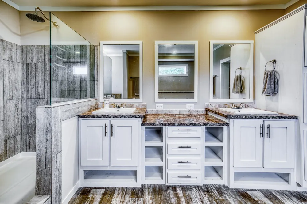 3575 County Road 271 Moulton, TX 77975