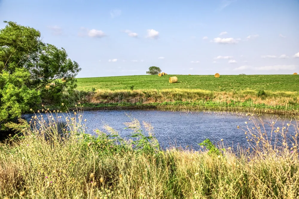 3575 County Road 271 Moulton, TX 77975