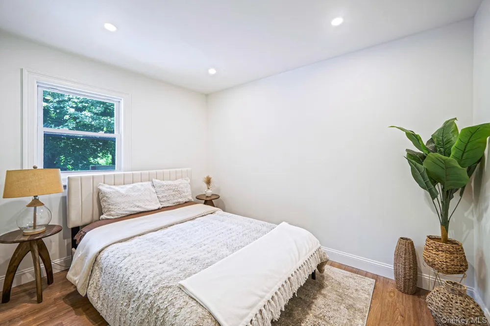 8 Wood Haven Place East Northport, NY 11731