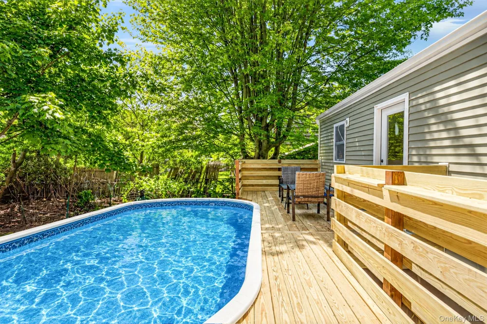 8 Wood Haven Place East Northport, NY 11731