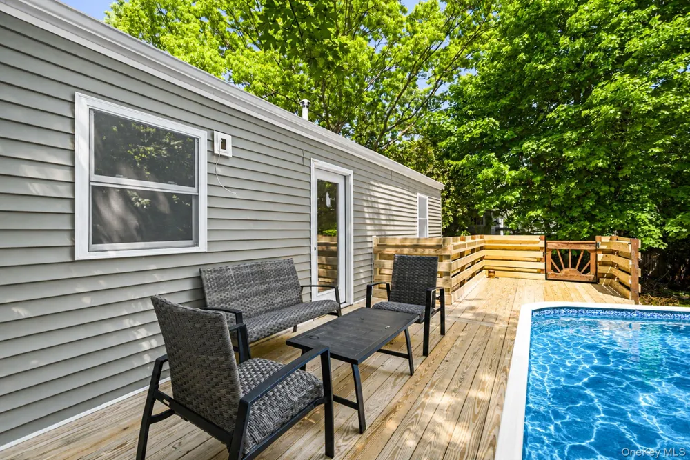 8 Wood Haven Place East Northport, NY 11731