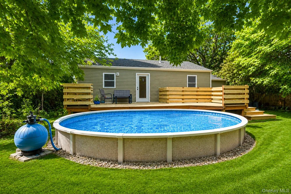 8 Wood Haven Place East Northport, NY 11731