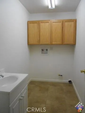 21024 Hugo Way California City, CA 93505