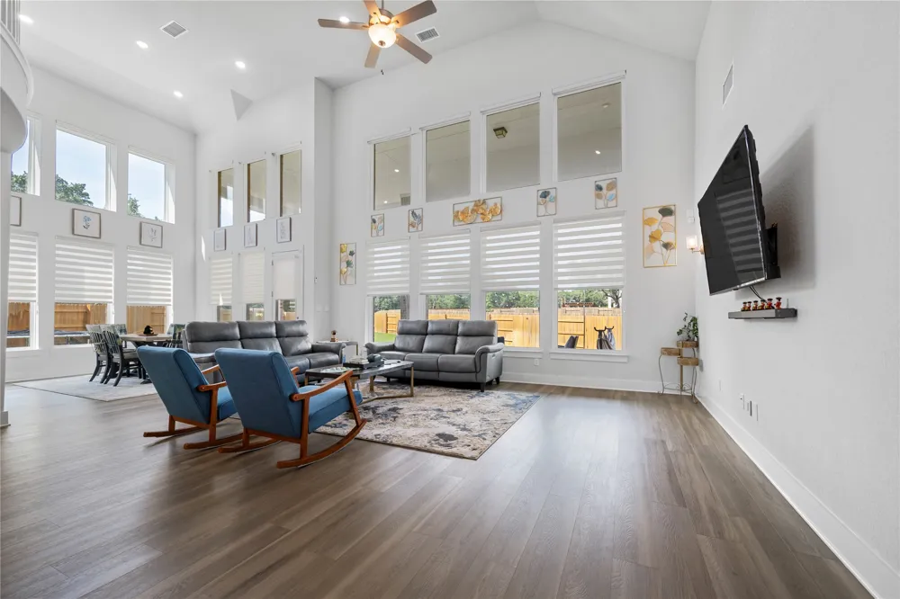 105 AUTUMN OAK WAY Georgetown, TX 78628