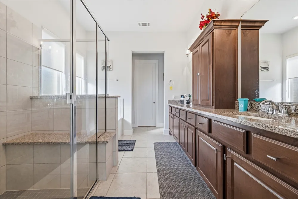 105 AUTUMN OAK WAY Georgetown, TX 78628