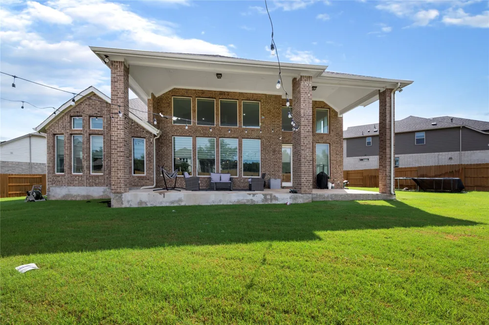 105 AUTUMN OAK WAY Georgetown, TX 78628