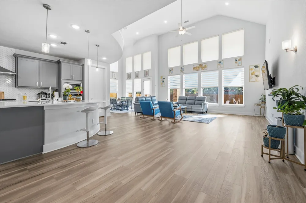 105 AUTUMN OAK WAY Georgetown, TX 78628