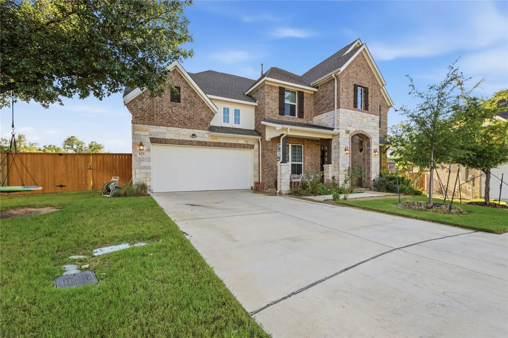 105 AUTUMN OAK WAY Georgetown, TX 78628