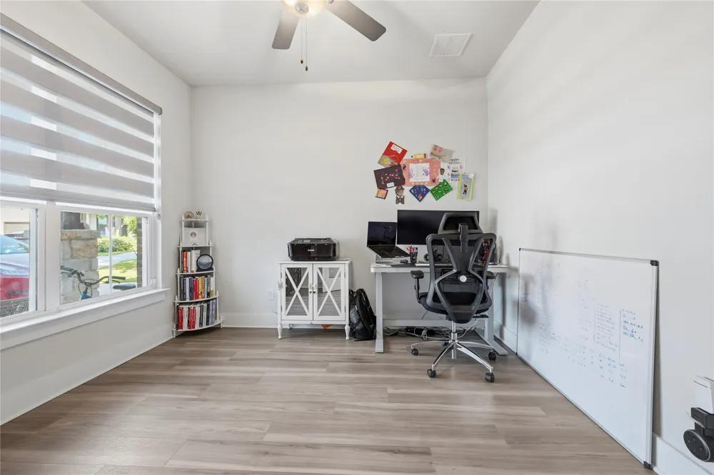 105 AUTUMN OAK WAY Georgetown, TX 78628