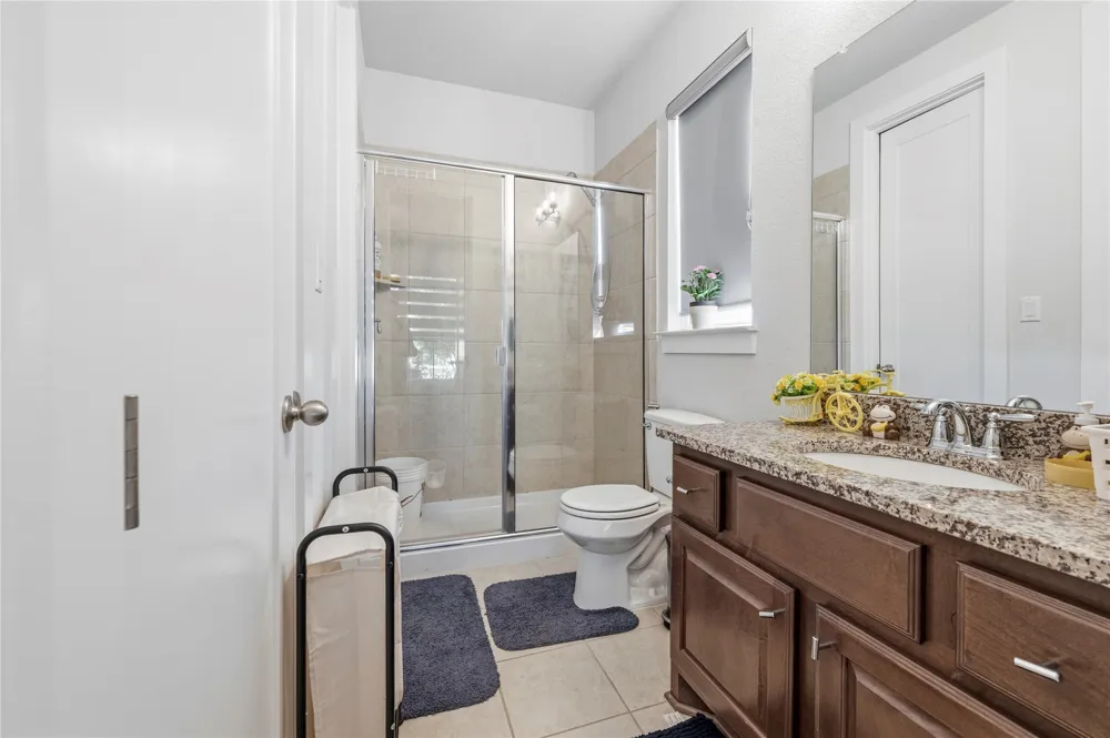 105 AUTUMN OAK WAY Georgetown, TX 78628