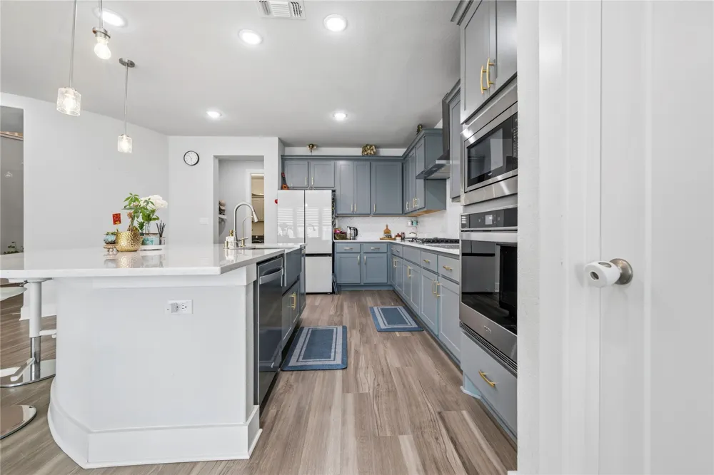 105 AUTUMN OAK WAY Georgetown, TX 78628