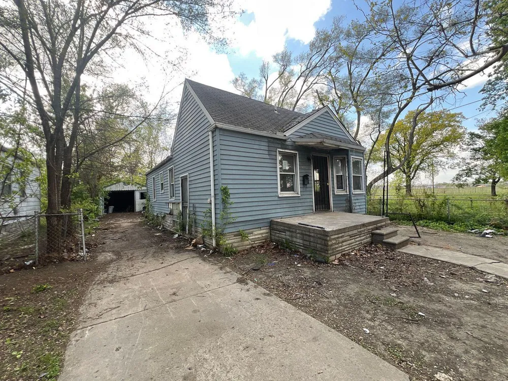 7839 Clayburn Street Detroit, MI 48228