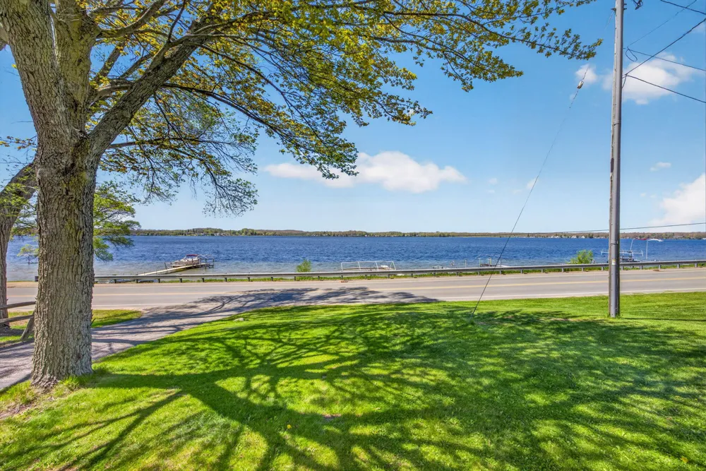 19380 E Chippewa Drive Chippewa Township, MI 49342