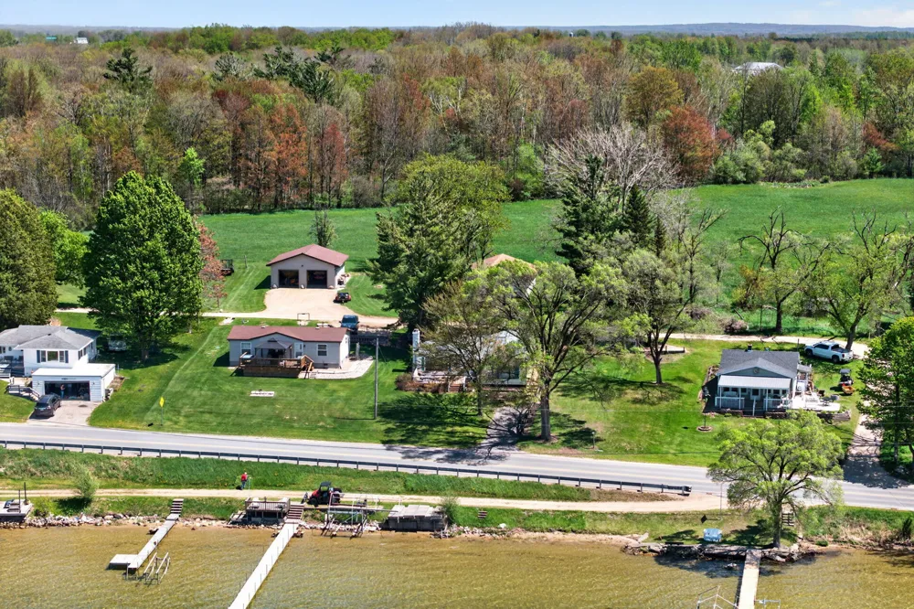 19380 E Chippewa Drive Chippewa Township, MI 49342