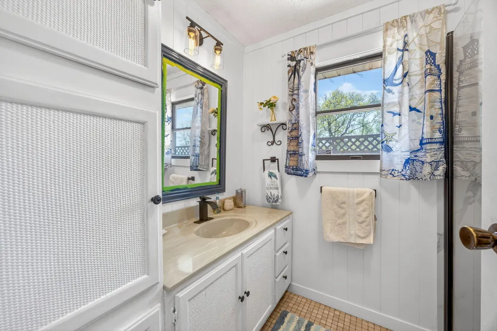 19380 E Chippewa Drive Chippewa Township, MI 49342