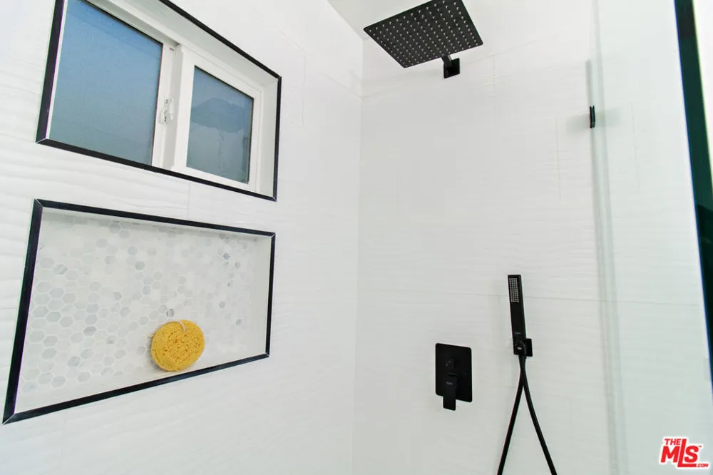 4068 Sutro Avenue Los Angeles, CA 90008