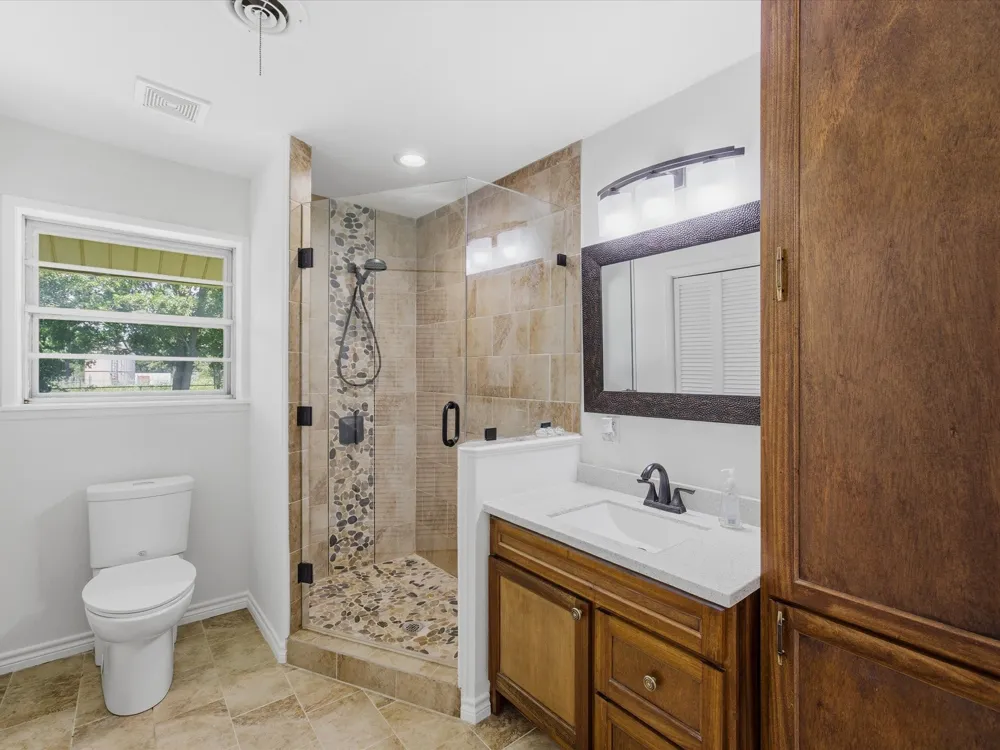 7642 Tx-175 Montague, TX 76251