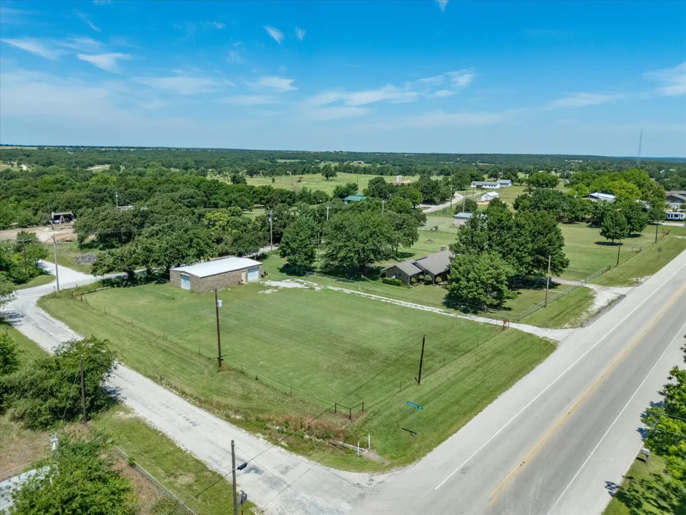 7642 Tx-175 Montague, TX 76251