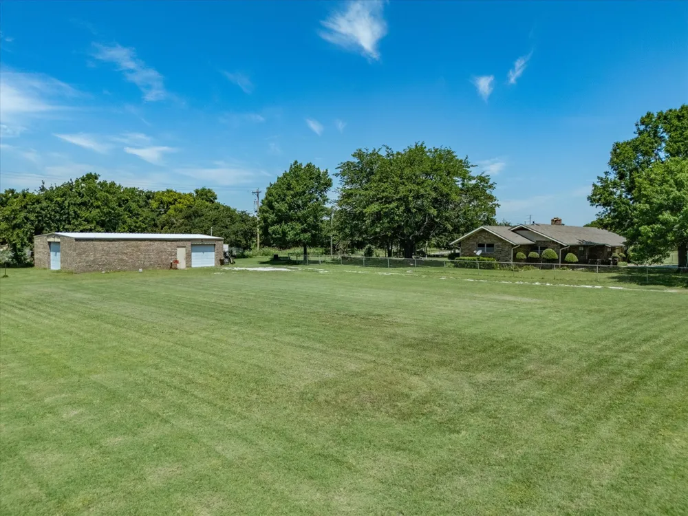7642 Tx-175 Montague, TX 76251