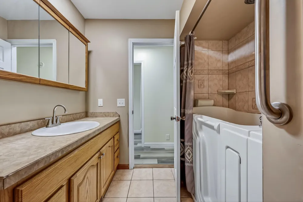 3868 S Riverview Drive Hesperia, MI 49421