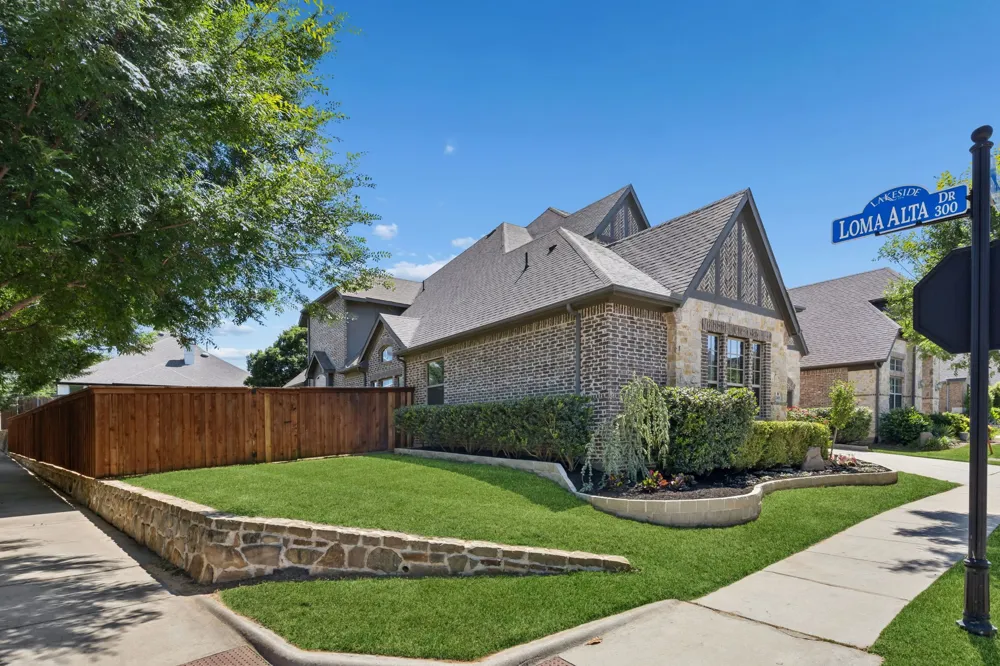 2601 Fairhill Lane Flower Mound, TX 75022