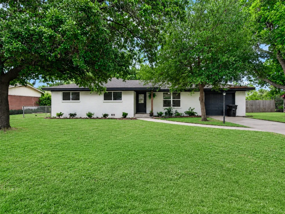 1011 Sheridan Lane Cleburne, TX 76033