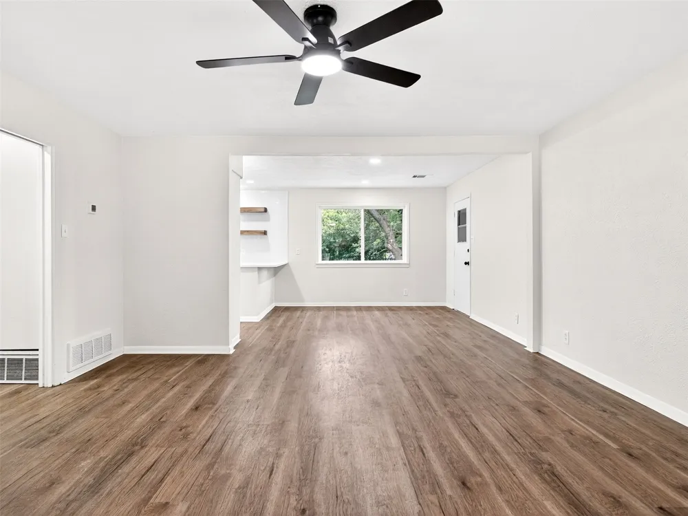 1011 Sheridan Lane Cleburne, TX 76033