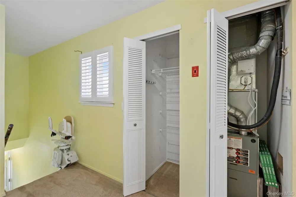 86 W Cambridge Drive W #86 Copiague, NY 11726