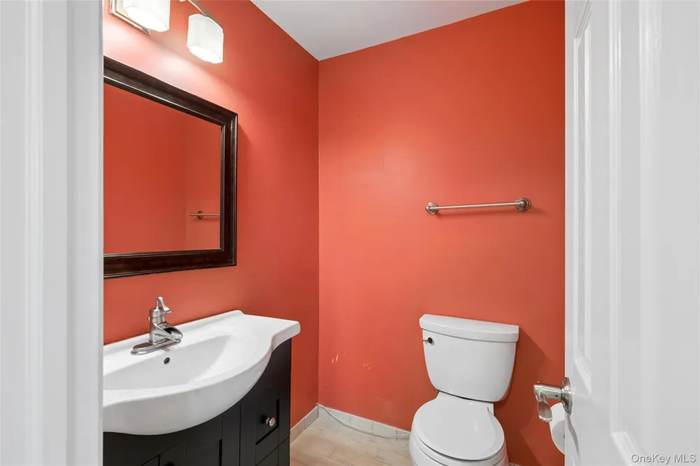 86 W Cambridge Drive W #86 Copiague, NY 11726