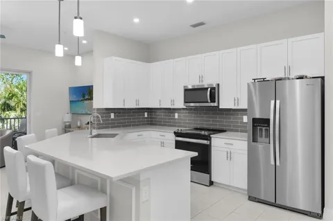268 Indies Drive E #202