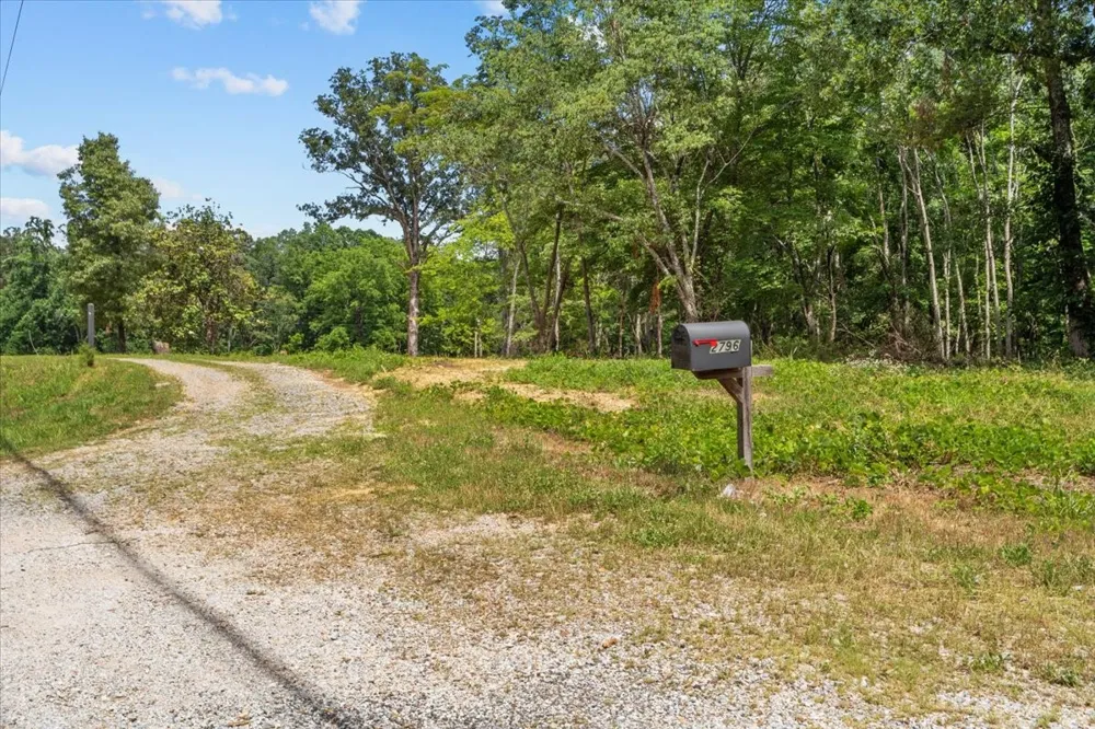 2796 Highway 100 Centerville, TN 37033