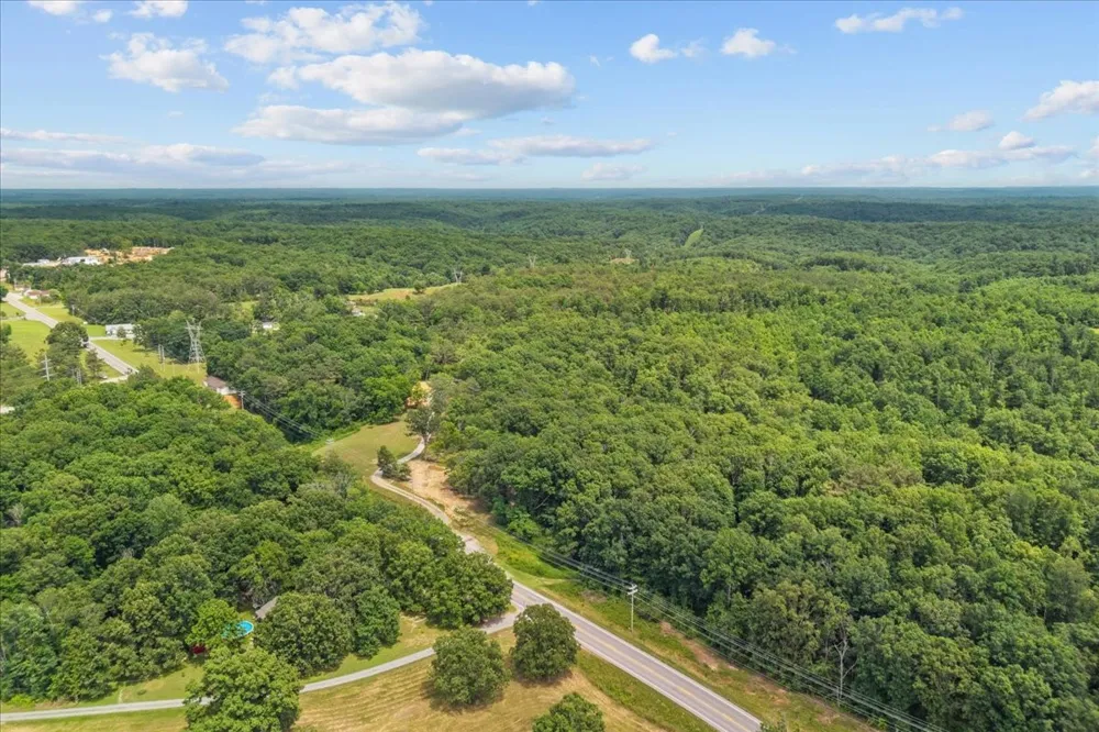 2796 Highway 100 Centerville, TN 37033