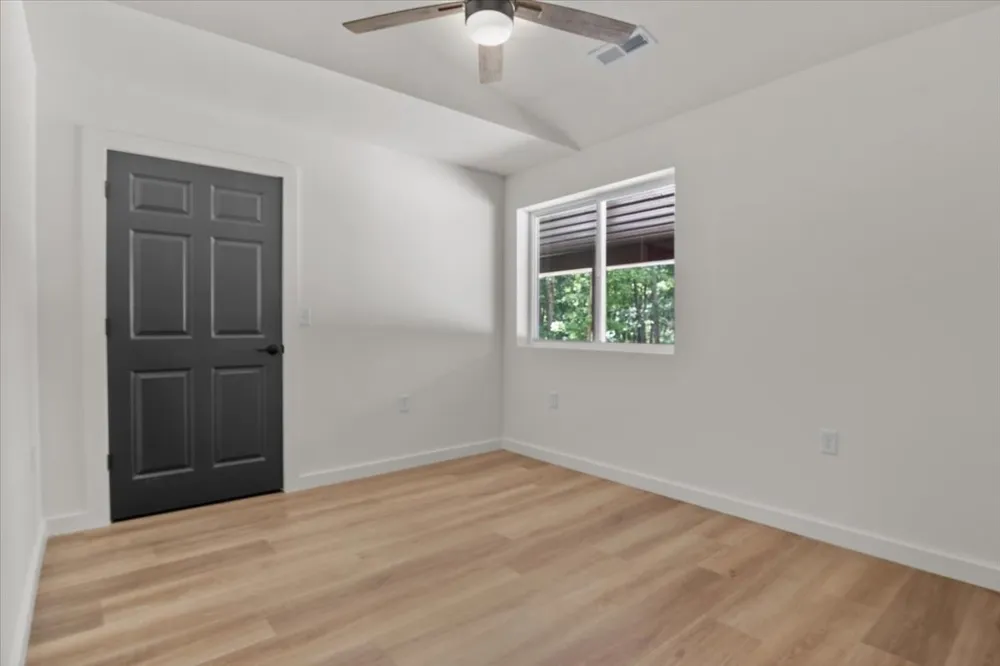 2796 Highway 100 Centerville, TN 37033