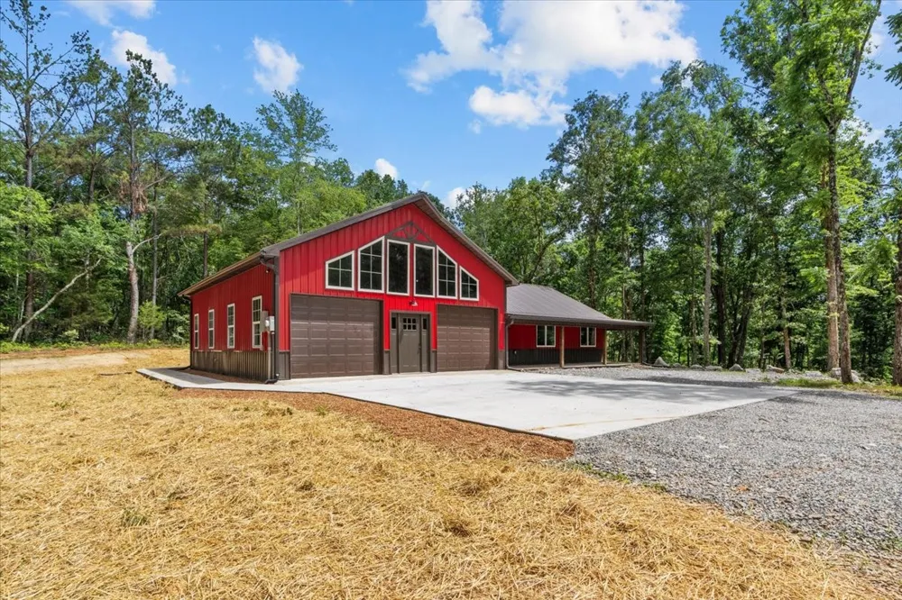 2796 Highway 100 Centerville, TN 37033