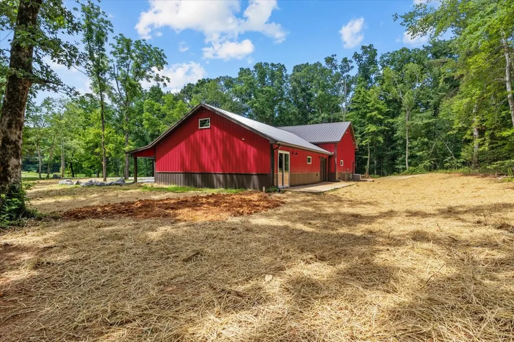 2796 Highway 100 Centerville, TN 37033