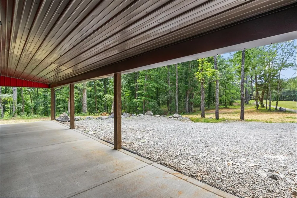 2796 Highway 100 Centerville, TN 37033