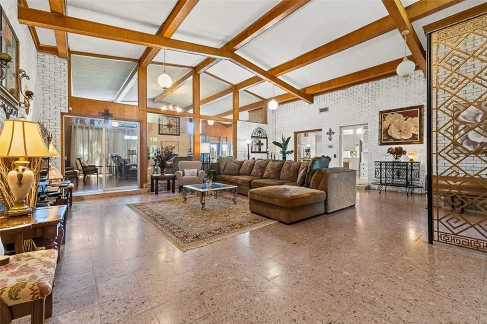 9675 County Road 325 Mathis, TX 78368