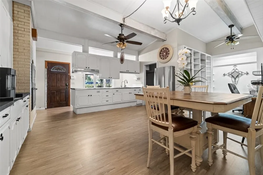 9675 County Road 325 Mathis, TX 78368