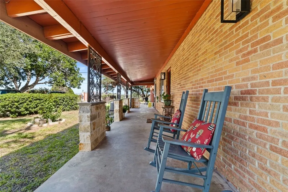 9675 County Road 325 Mathis, TX 78368