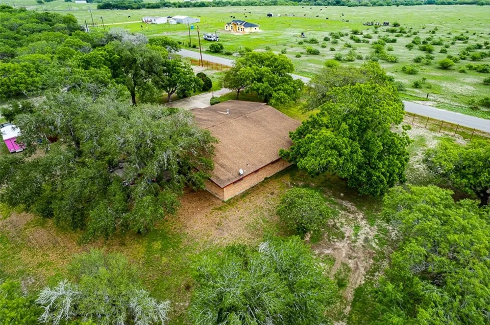 9675 County Road 325 Mathis, TX 78368