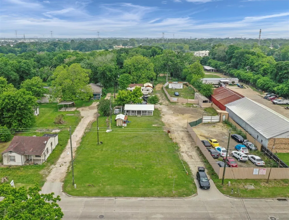 2842 5th Street Stafford, TX 77477