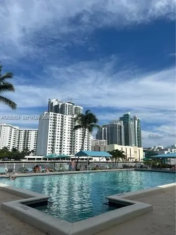 800 Parkview Dr #406 Hallandale Beach, FL 33009